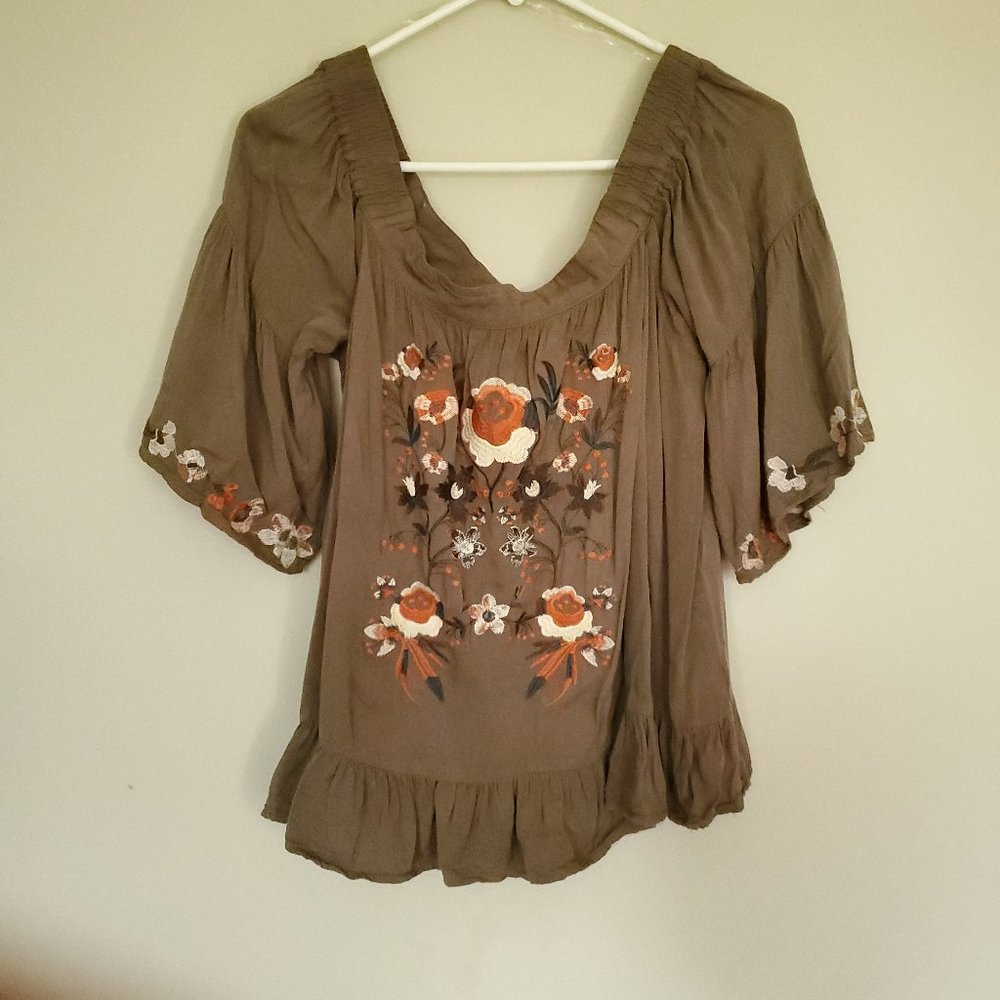 Altar'd State brown boho embroidered ruflled top M